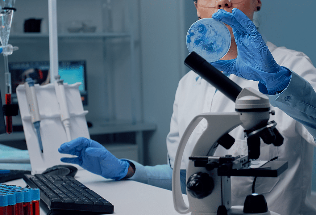 Cientistas criam primeiro embri&atilde;o humano sint&eacute;tico